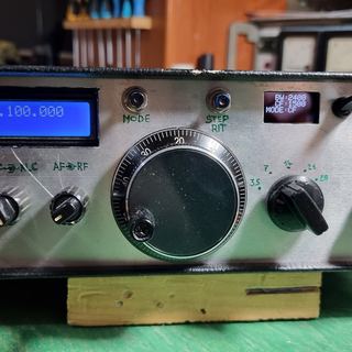 The finished front panel running on 40 m